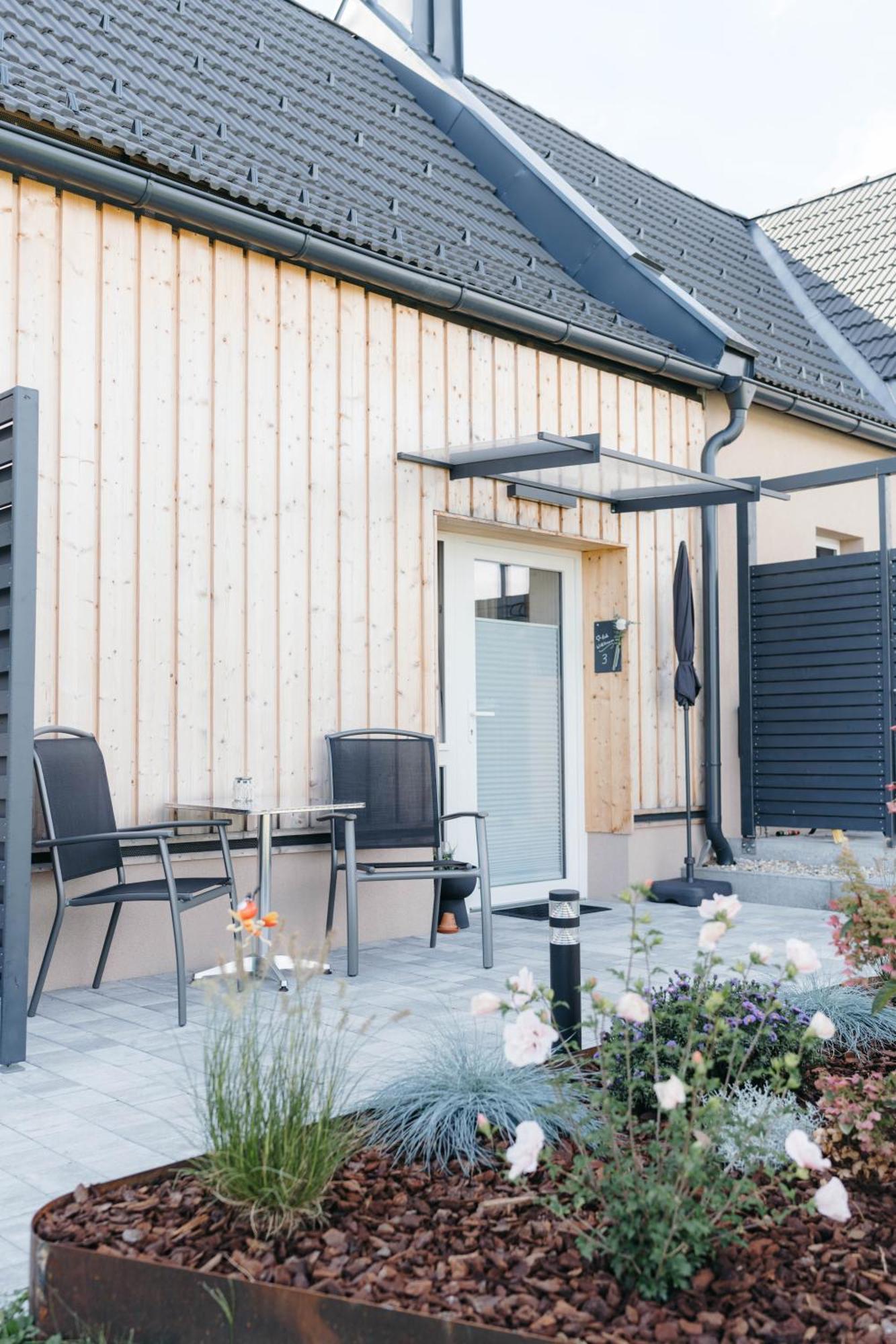 Pension Blumenwiese - Mitten Im Thermenland Burgau Ngoại thất bức ảnh