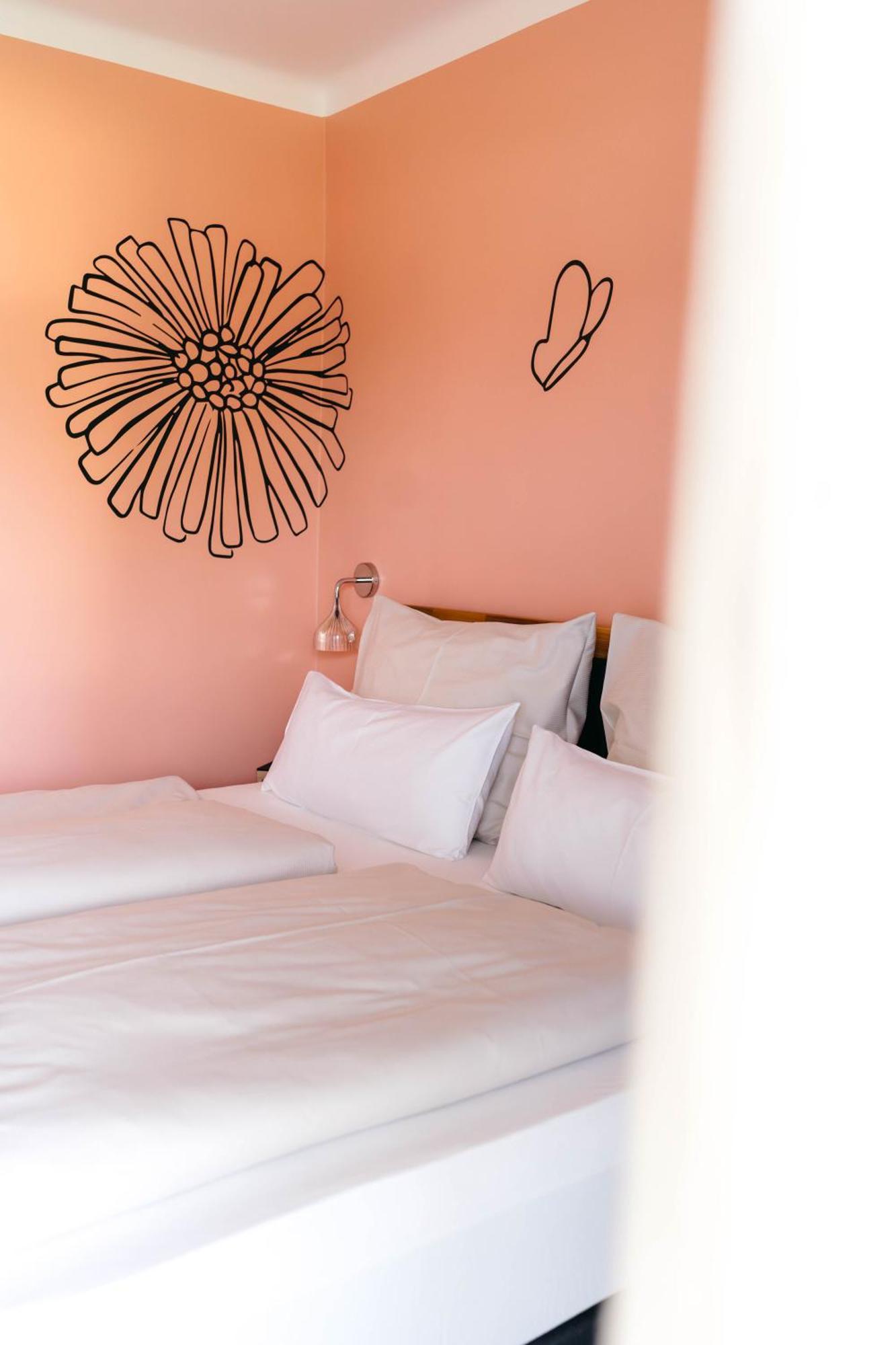 Pension Blumenwiese - Mitten Im Thermenland Burgau Ngoại thất bức ảnh